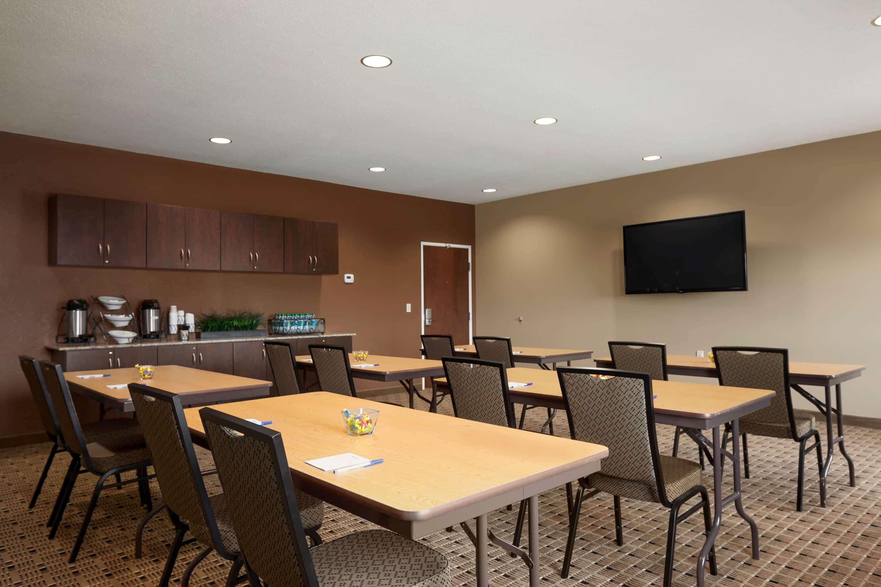 St. Clairsville Microtel Inn & Suites By Wyndham St Clairsville - Wheeling מראה חיצוני תמונה