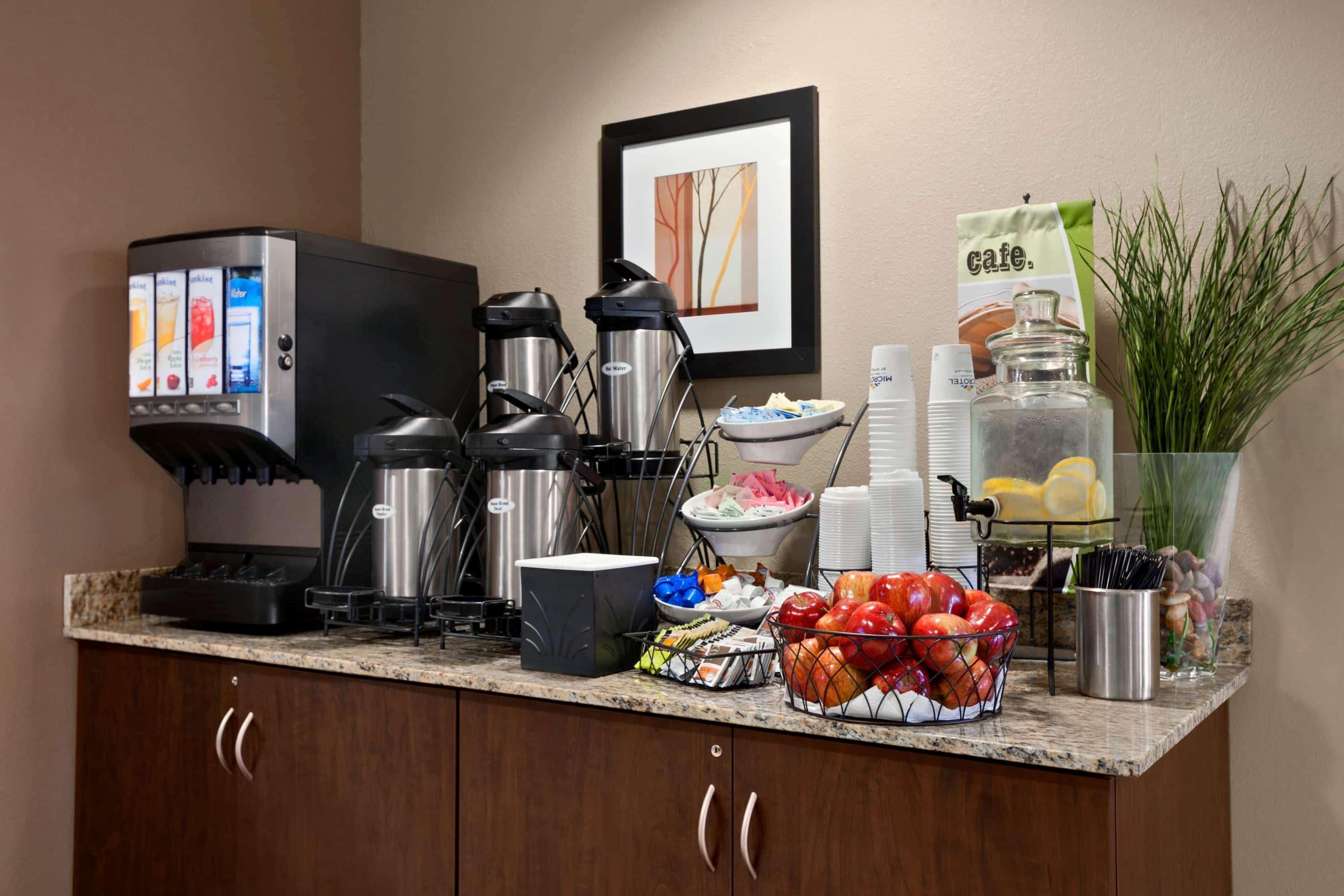 St. Clairsville Microtel Inn & Suites By Wyndham St Clairsville - Wheeling מראה חיצוני תמונה