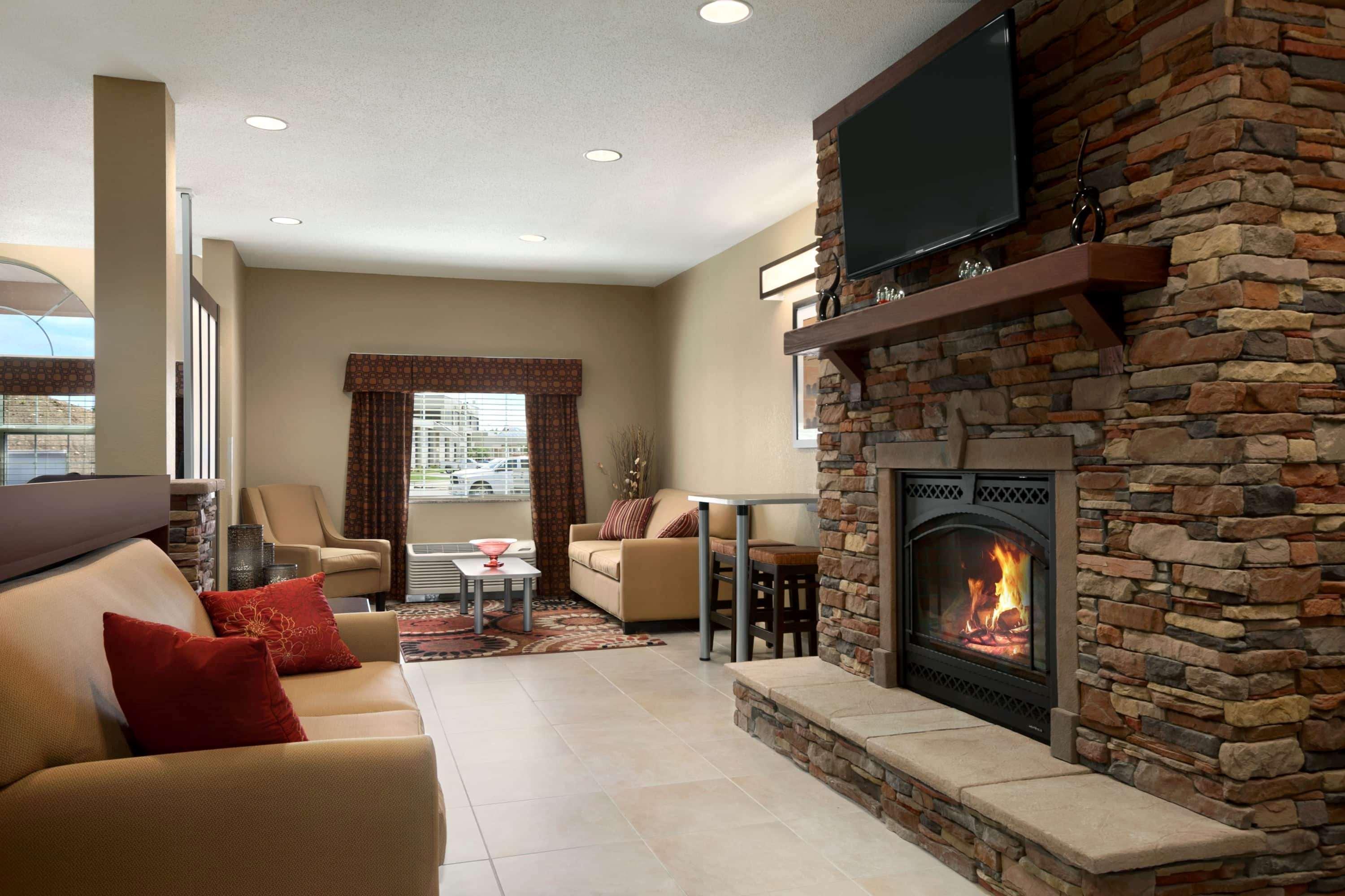 St. Clairsville Microtel Inn & Suites By Wyndham St Clairsville - Wheeling מראה חיצוני תמונה