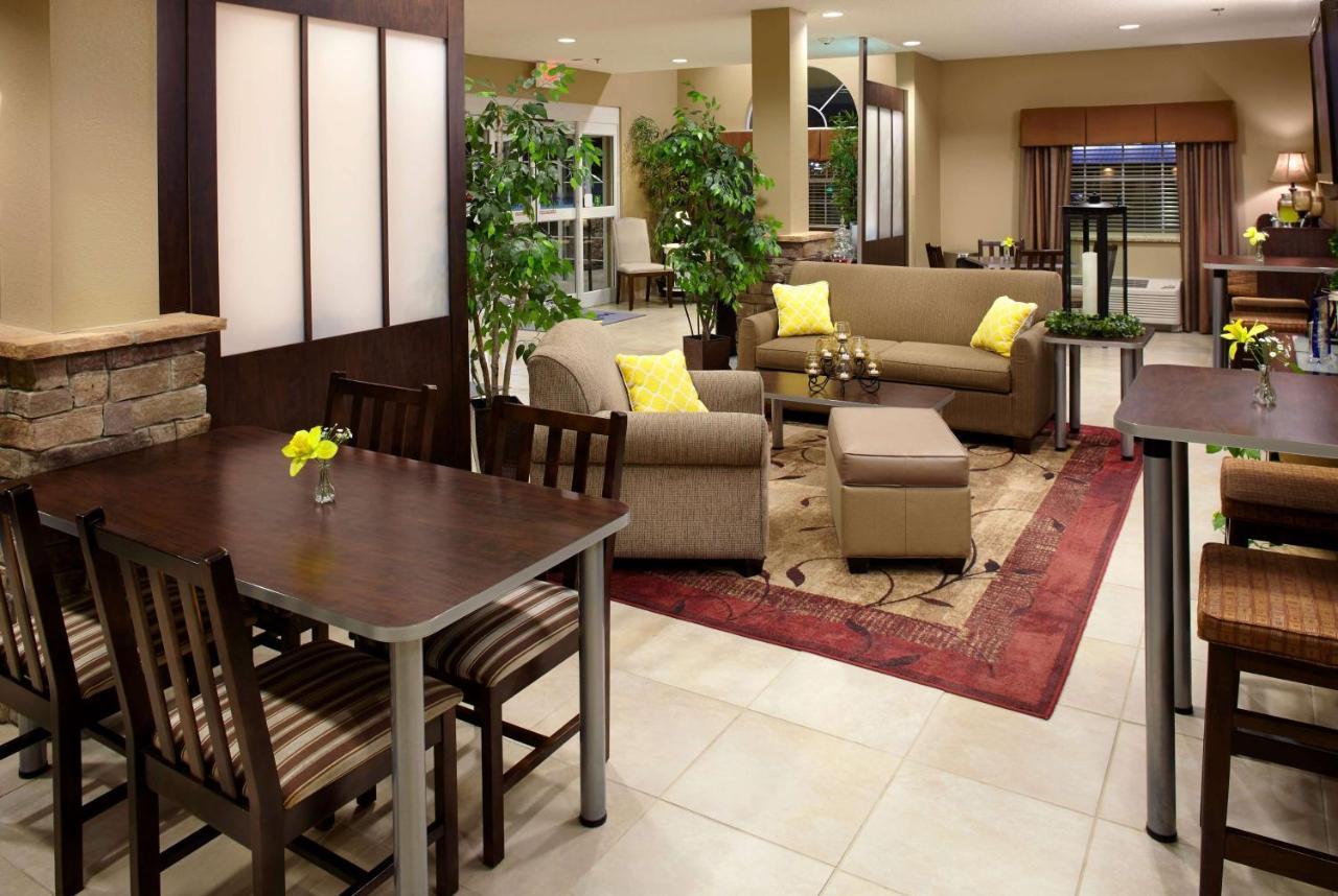 St. Clairsville Microtel Inn & Suites By Wyndham St Clairsville - Wheeling מראה חיצוני תמונה