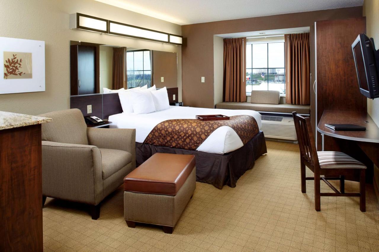 St. Clairsville Microtel Inn & Suites By Wyndham St Clairsville - Wheeling מראה חיצוני תמונה