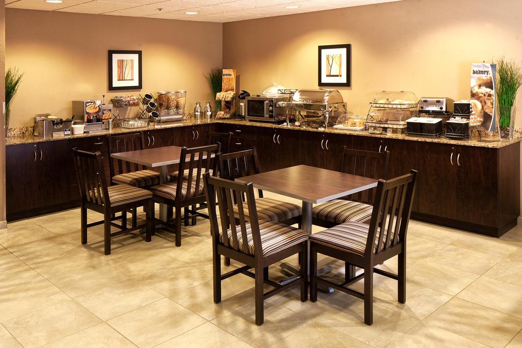 St. Clairsville Microtel Inn & Suites By Wyndham St Clairsville - Wheeling מראה חיצוני תמונה